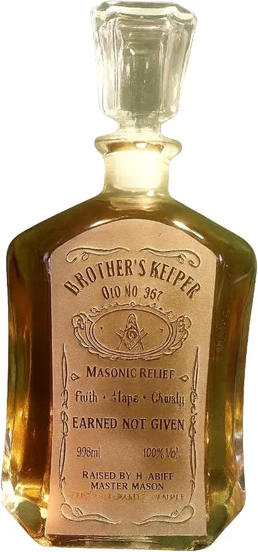 Personalized Capitol Masonic Whiskey Label Hand Sand Etched Decanter — product photo